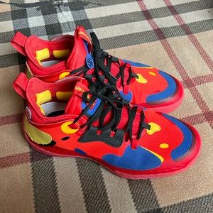 “McDonald All American”Harden Volume 5 SIZE 8.5 Basketball Shoe